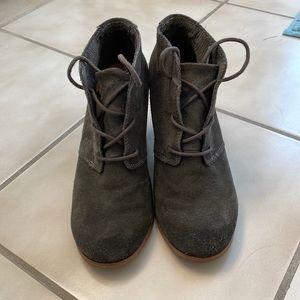 Toms Booties, Olive Green, Size 6.5